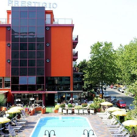 צ'סנטיקו Hotel Prestigio מראה חיצוני תמונה