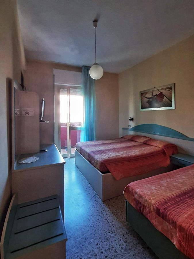 צ'סנטיקו Hotel Prestigio מראה חיצוני תמונה