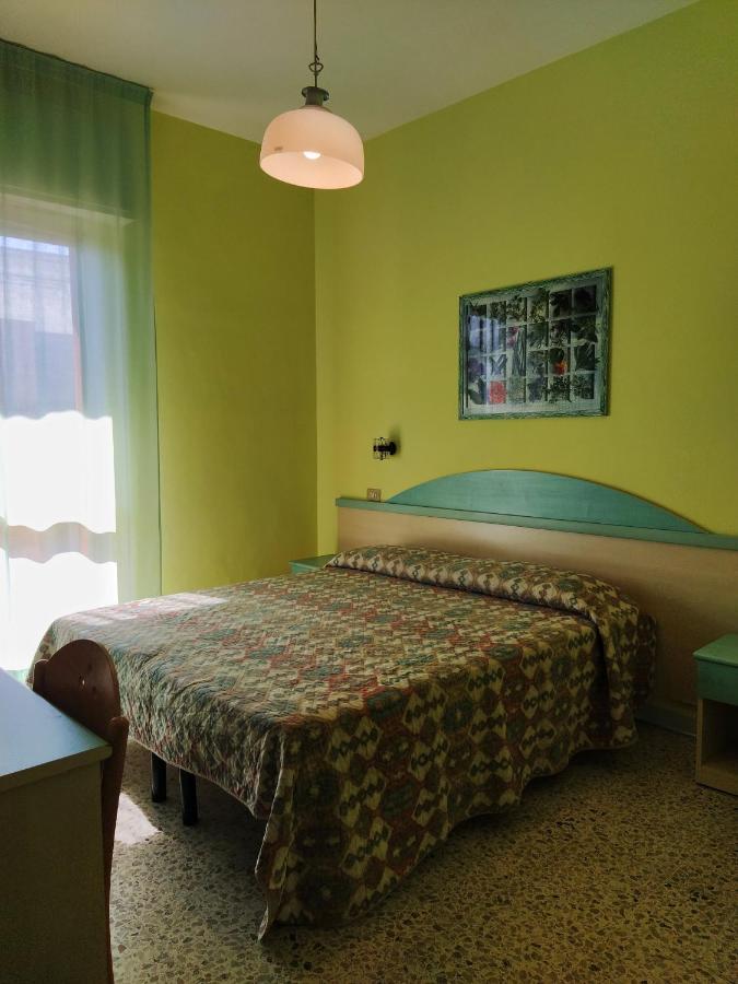 צ'סנטיקו Hotel Prestigio מראה חיצוני תמונה
