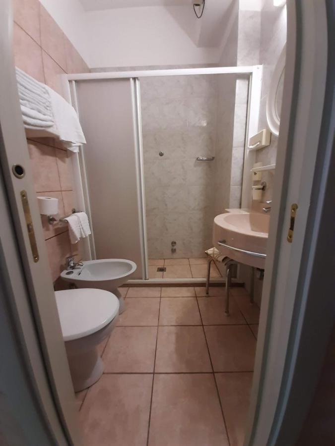 צ'סנטיקו Hotel Prestigio מראה חיצוני תמונה