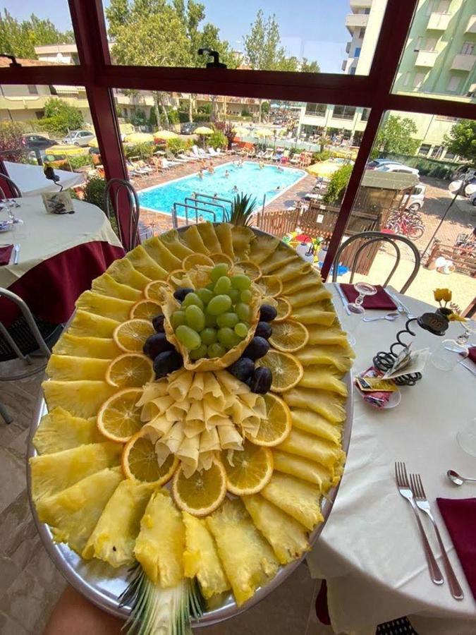 צ'סנטיקו Hotel Prestigio מראה חיצוני תמונה