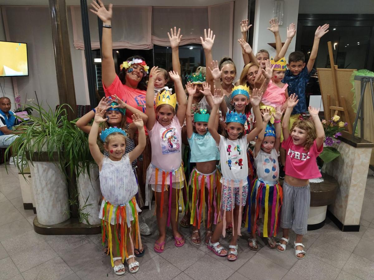 צ'סנטיקו Hotel Prestigio מראה חיצוני תמונה