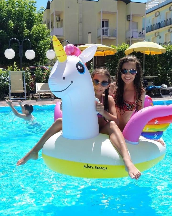 צ'סנטיקו Hotel Prestigio מראה חיצוני תמונה