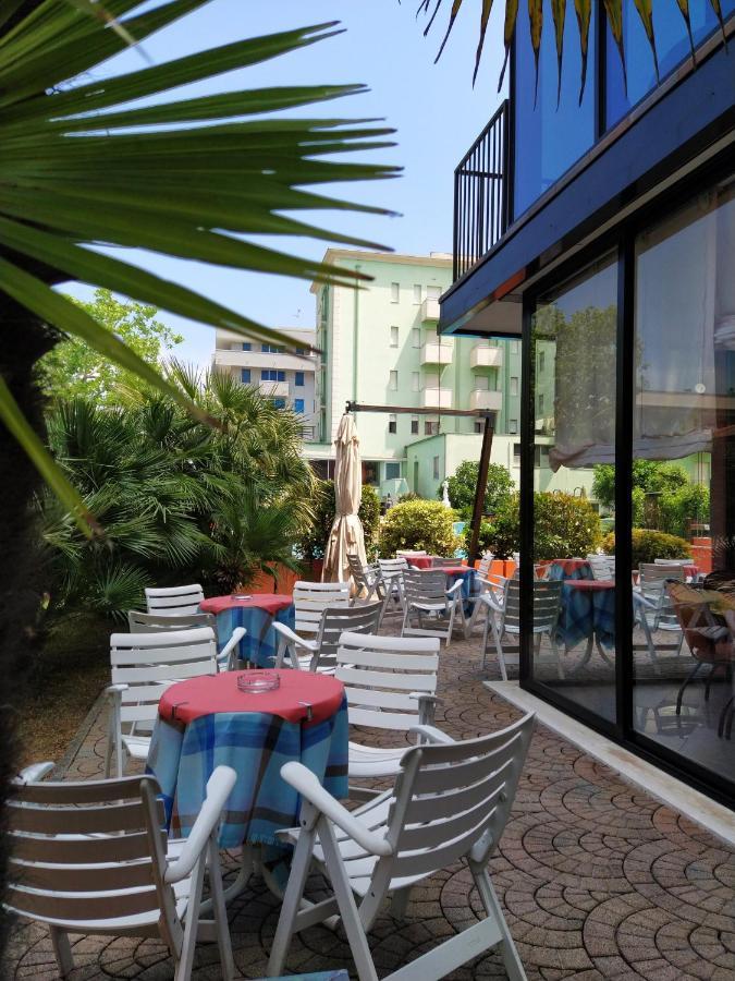 צ'סנטיקו Hotel Prestigio מראה חיצוני תמונה