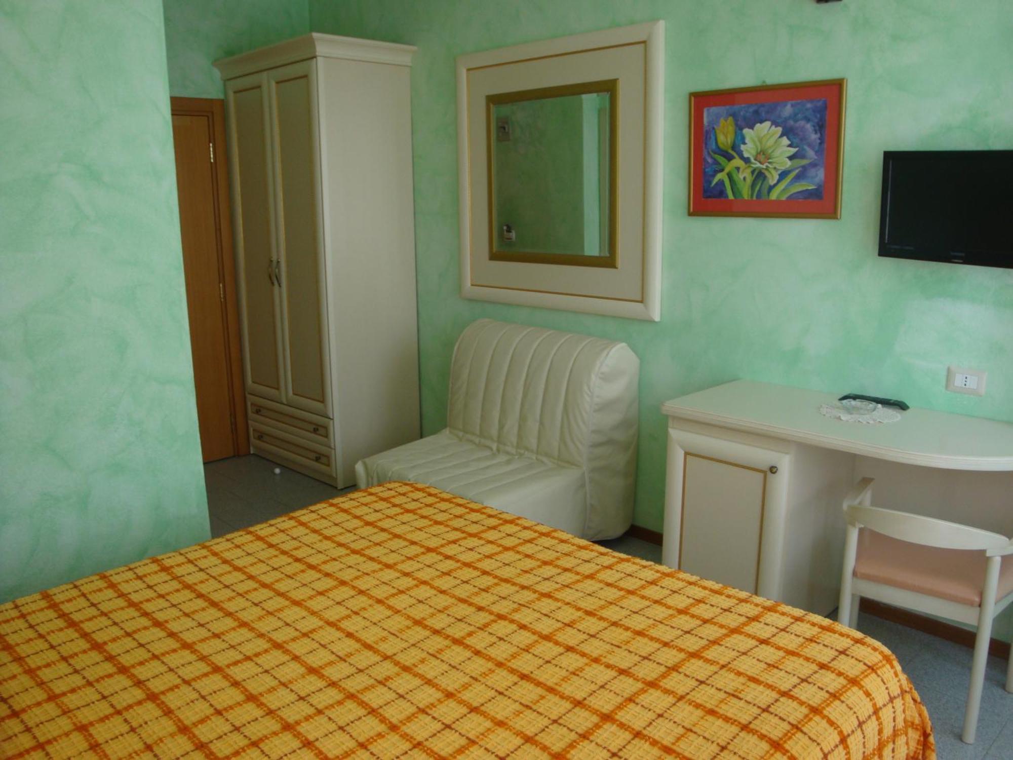 צ'סנטיקו Hotel Prestigio חדר תמונה