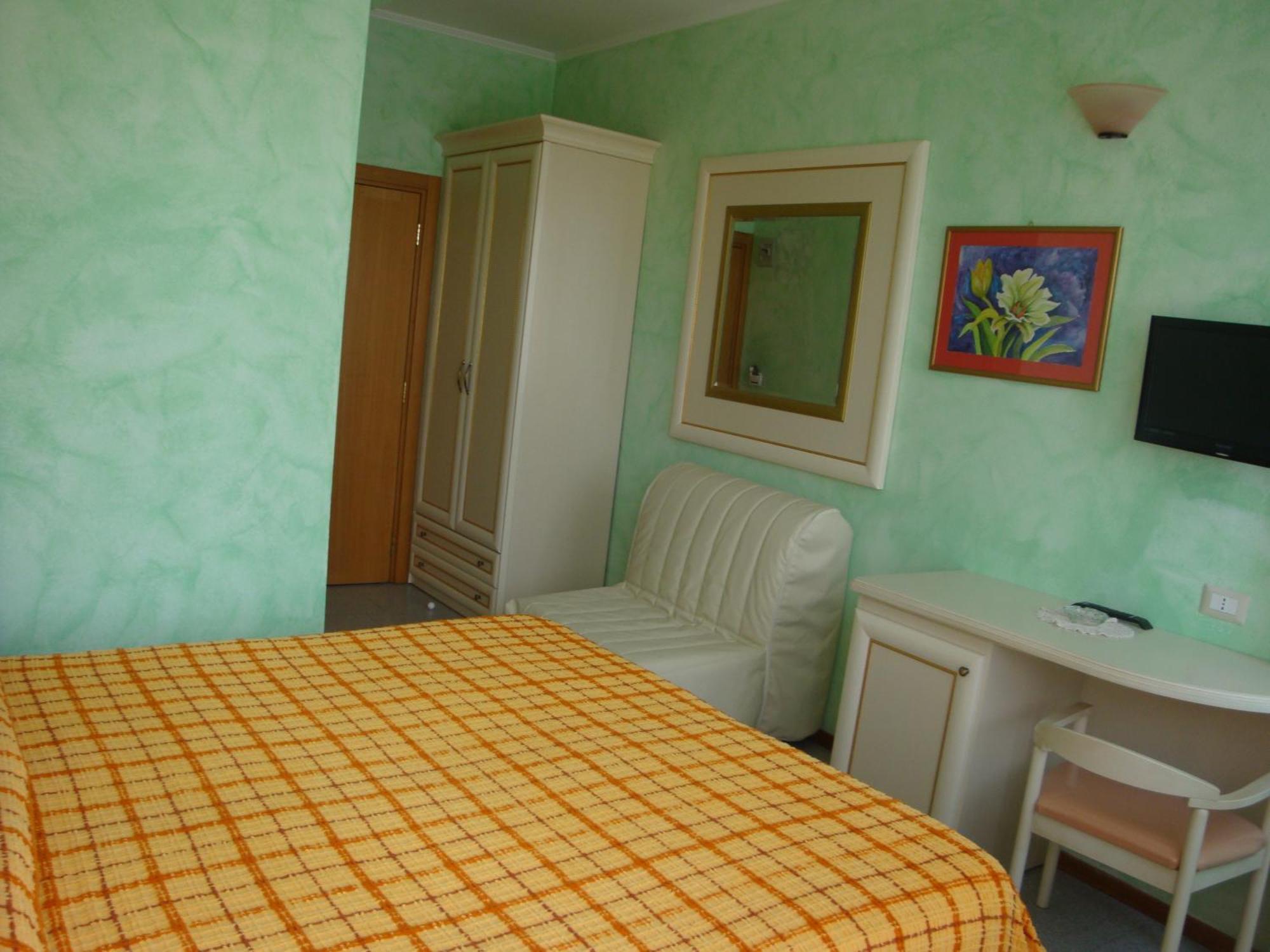 צ'סנטיקו Hotel Prestigio חדר תמונה