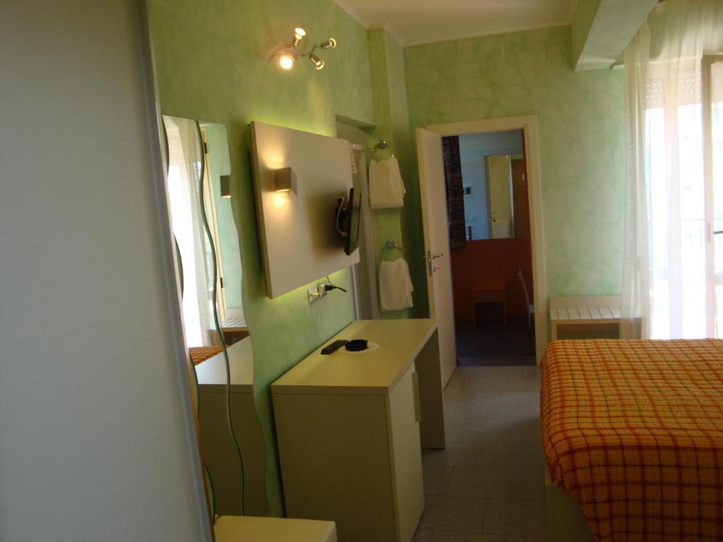 צ'סנטיקו Hotel Prestigio חדר תמונה