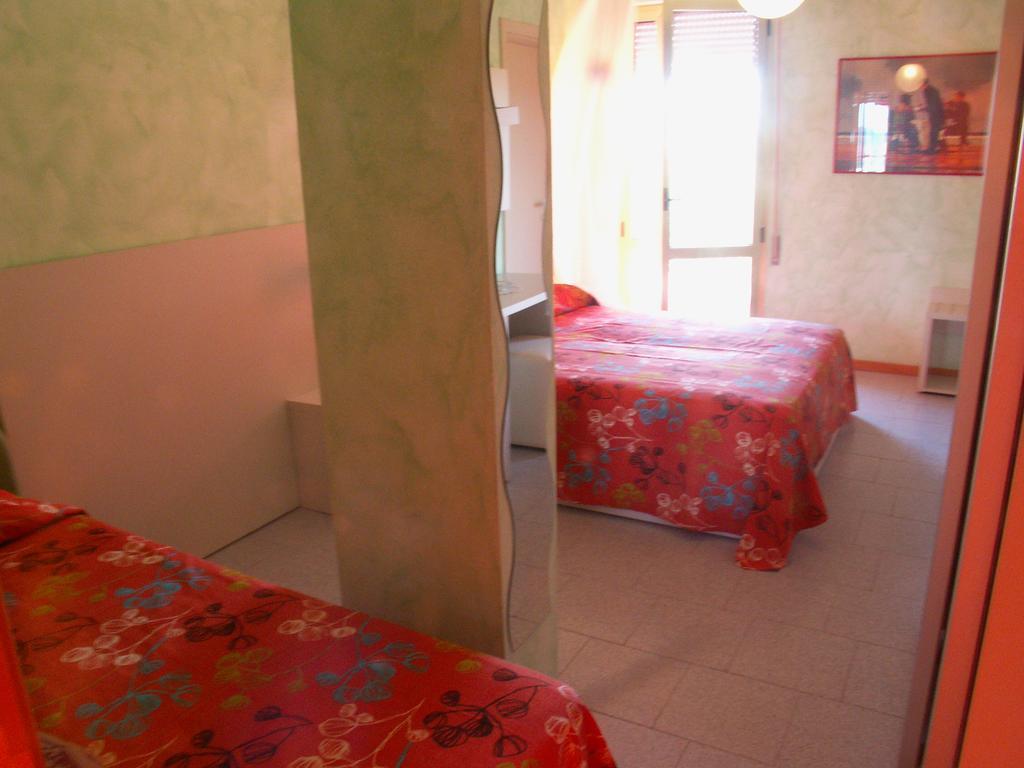 צ'סנטיקו Hotel Prestigio מראה חיצוני תמונה
