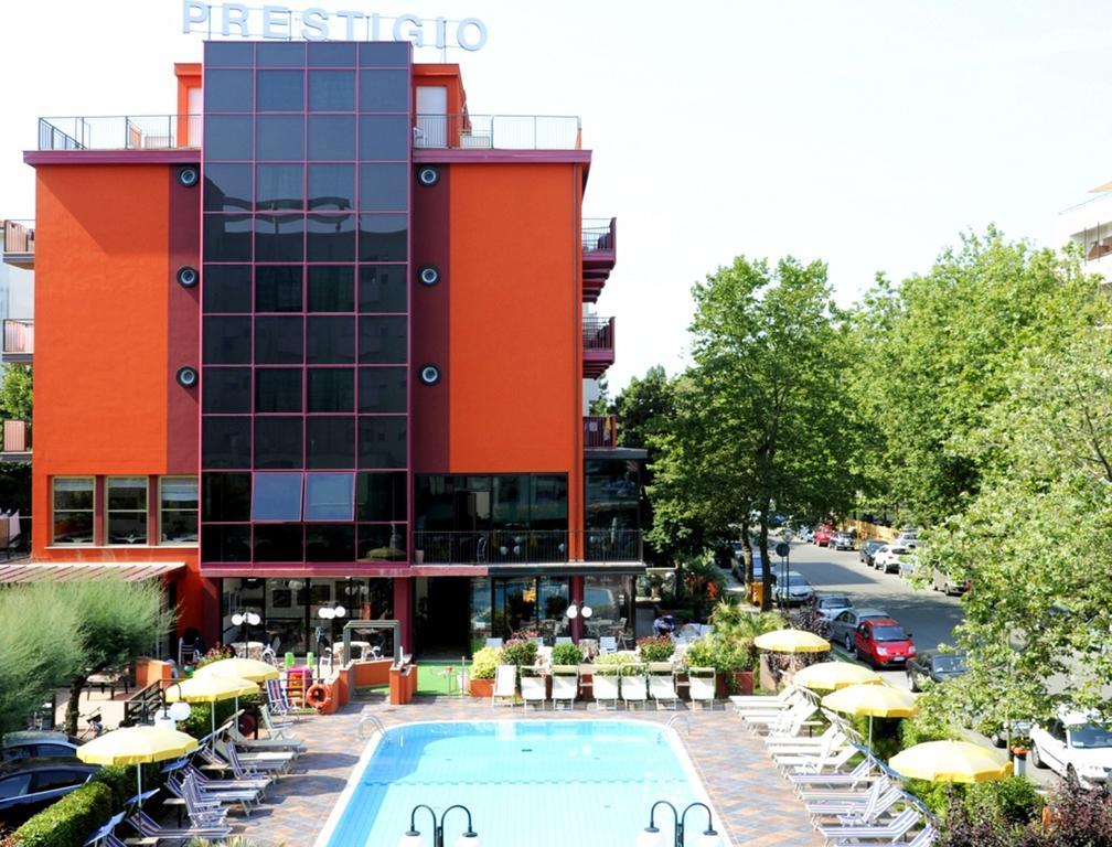 צ'סנטיקו Hotel Prestigio מראה חיצוני תמונה