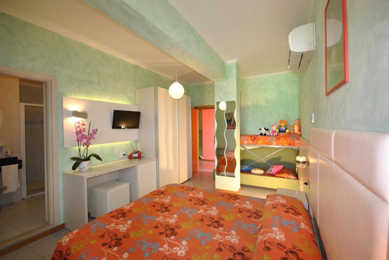 צ'סנטיקו Hotel Prestigio מראה חיצוני תמונה
