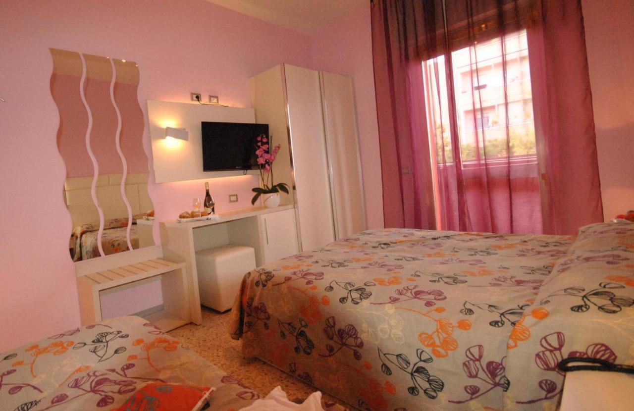 צ'סנטיקו Hotel Prestigio מראה חיצוני תמונה