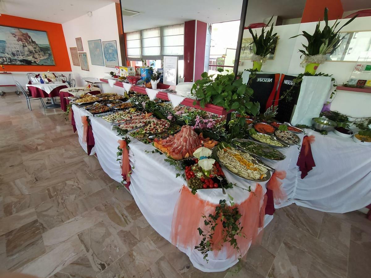 צ'סנטיקו Hotel Prestigio מראה חיצוני תמונה